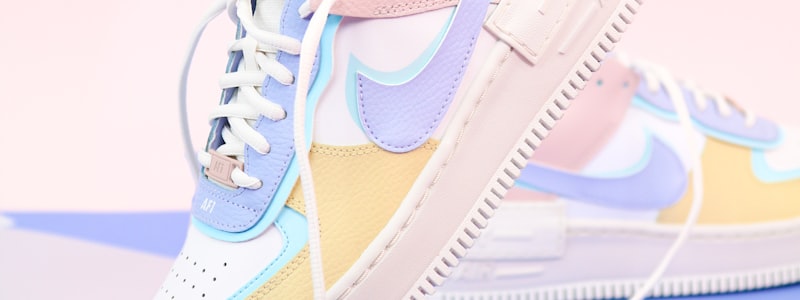 时尚运动服装与跑鞋穿戴展示